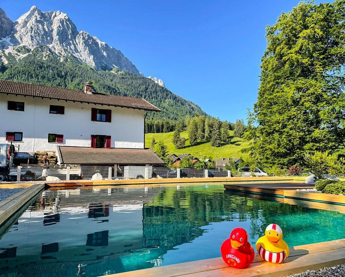 Bayern Resort Hotel - Adults Only - Mit Zugspitzblick - Eibsee-Naehe - Wellnessbereich - Naturpool Im Sommer Grainau Kültér fotó