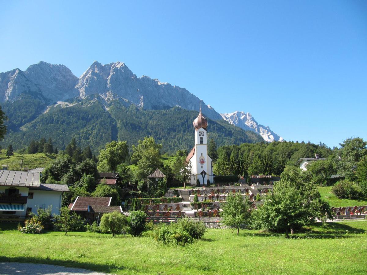 Bayern Resort Hotel - Adults Only - Mit Zugspitzblick - Eibsee-Naehe - Wellnessbereich - Naturpool Im Sommer Grainau Kültér fotó